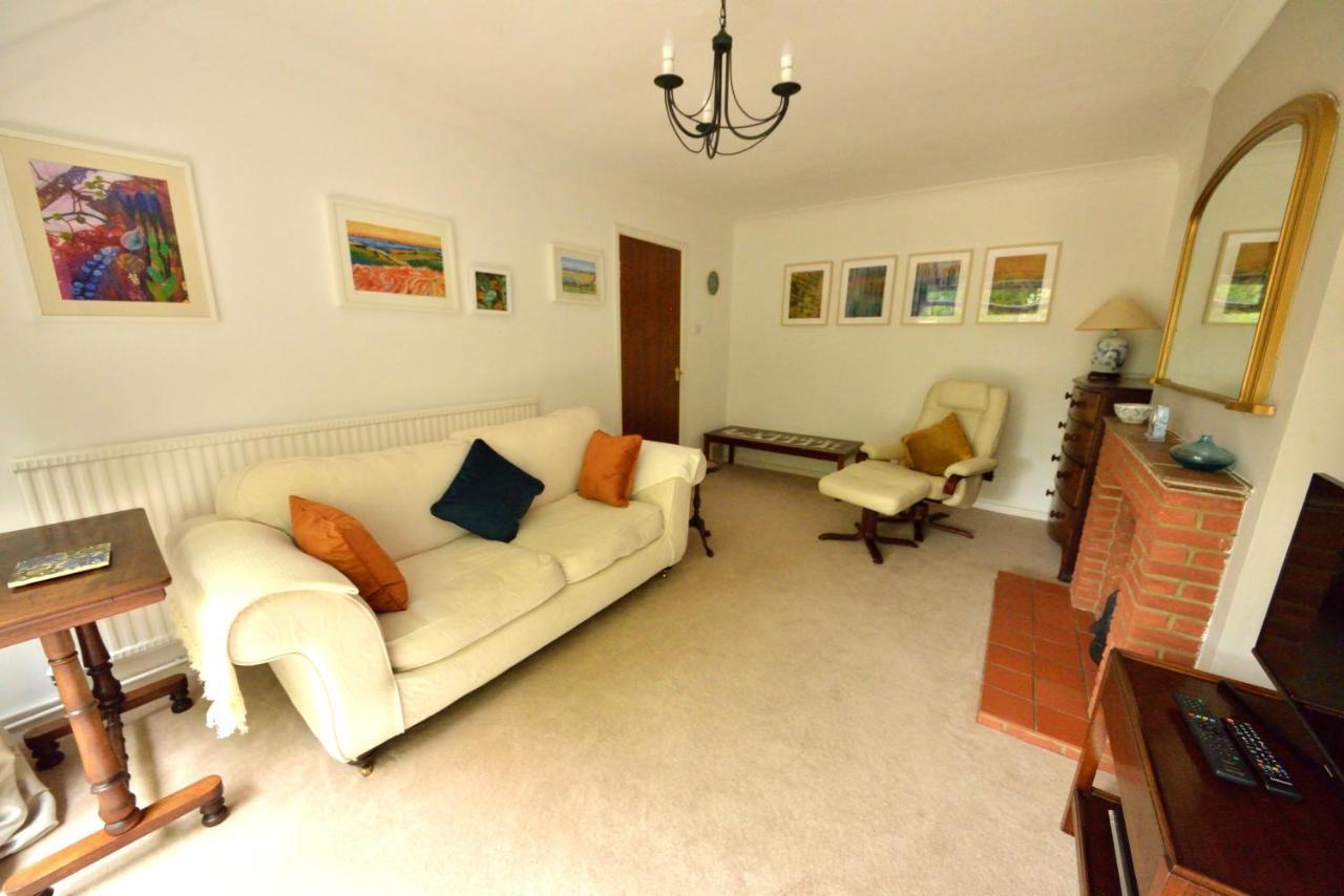 Villa Cosy House, A Train Spotter'S Delight! New Alresford Exterior foto